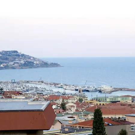 Feriehus House With 4 Bedrooms In With Wonderful Sea View And Furnished Terrace 500 M From The Beach