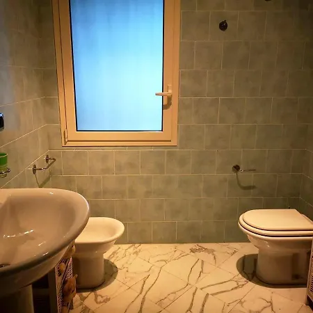 Nyaraló House With 4 Bedrooms In With Wonderful Sea View And Furnished Terrace 500 M From The Beach San Remo