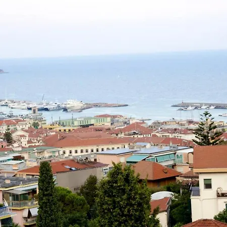 House With 4 Bedrooms In With Wonderful Sea View And Furnished Terrace 500 M From The Beach Feriehus Sanremo